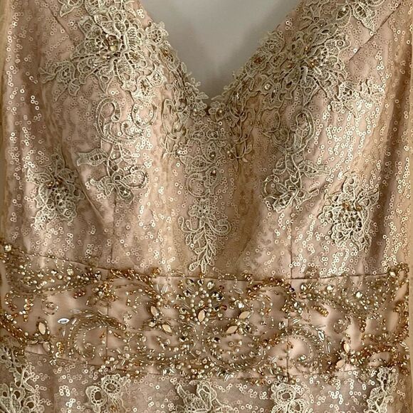 Val Stefani V-Cut Tulle Overlay Sleeve Sequin Bead Lace Embellished Gown Dress - Picture 5 of 17